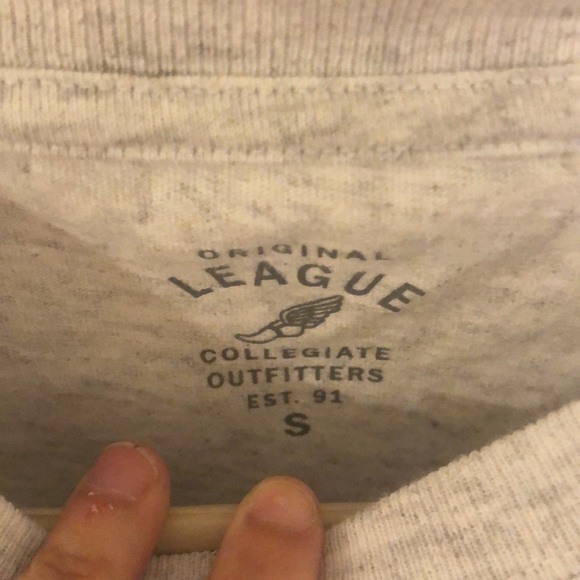 Brand New Without Tags ONEONTA Gray T Shirt - Picture 3 of 5